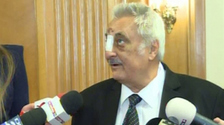Nicolae Bacalbaşa, apariţie de groază în Parlament, colegii s-au speriat (VIDEO)