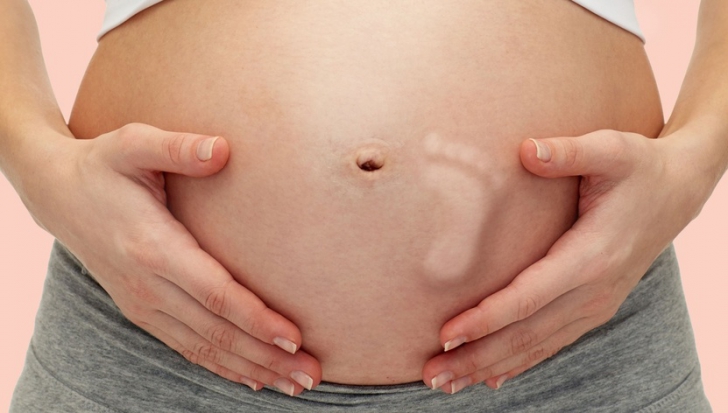 O cunoscută vedetă de televiziune este însărcinată cu cel de-al treilea copil 