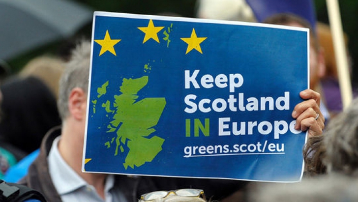 Scoția își pregătește un "brexit" din Marea Britanie