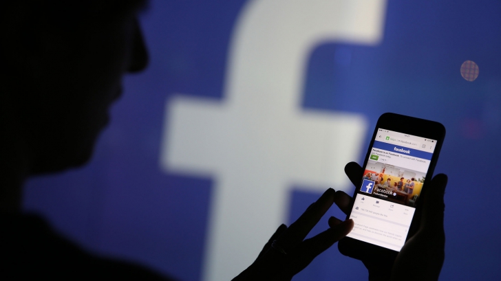 Ce sa faci ca să nu fii spionat cât stai pe Facebook