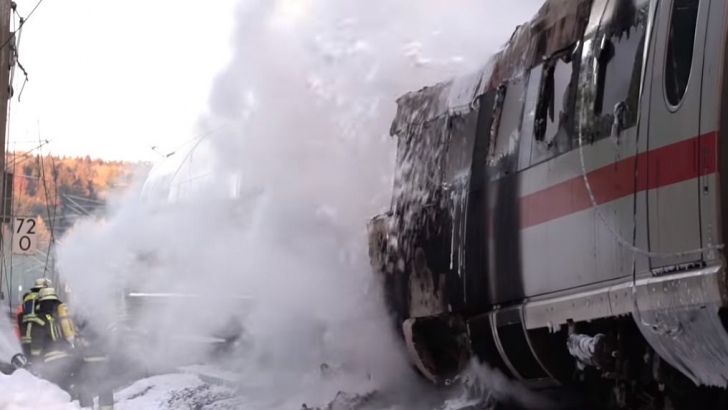 Incendiu de proporții în Germania la bordul unui tren. Sute de persoane, evacuate 