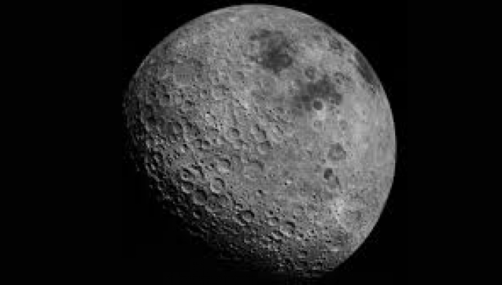 Imagini incredibile de pe Lună publicate de NASA