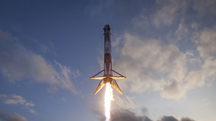 Primul zbor SpaceX care va transporta astronauţi către ISS şi-a stabilit data. Când se va decola 