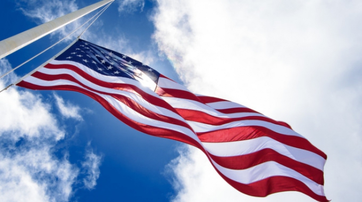 Drapelele americane, coborâte în bernă în semn de doliu pentru tragedia din Pittsburgh