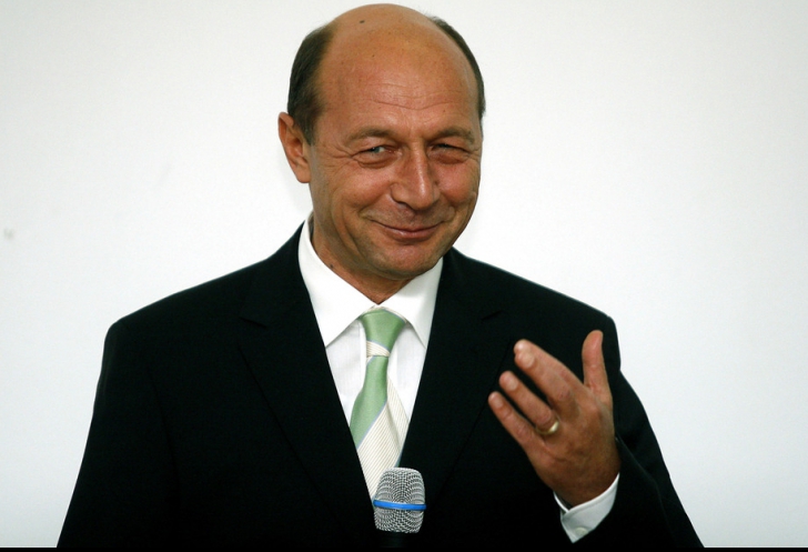 Băsescu: ”Administratorii BOR au devenit trufași, aroganți, îi vezi numai în Mercedesuri”