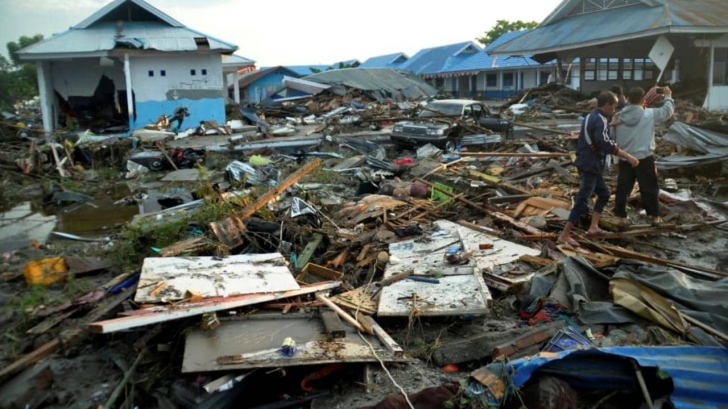 Bilanţ TRAGIC în Indonezia, după tsunami. Dramele prin care trec supravieţuitorii 