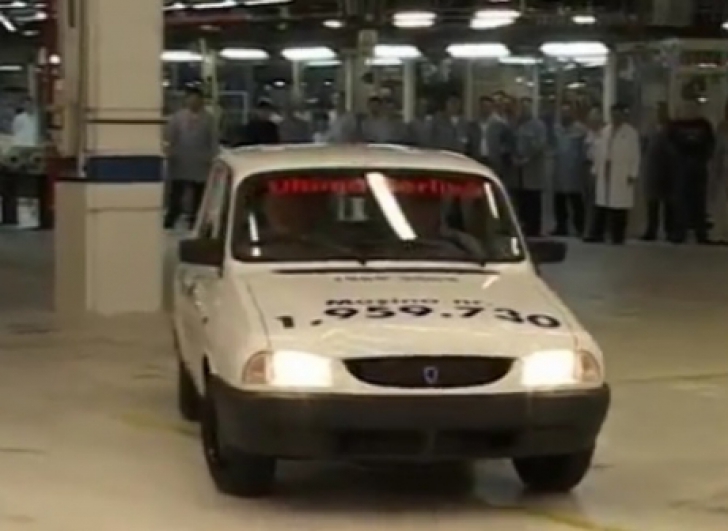 Dacia 1310, asta e ultima maşină care a ieşit pe porţile fabricii de la Mioveni