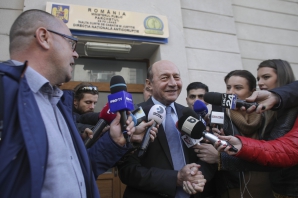 Traian Basescu, heard by DNS, in the 2009 campaign / Photo: Inquam Photos / Octav Ganeja