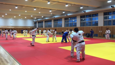 Lotul olimpic român de judo se antrenează în Japonia. Imagini exclusive