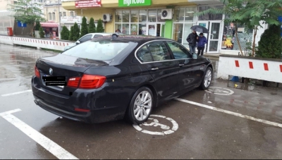 Amenzi uriaşe pentru parcările în locuri nepermise