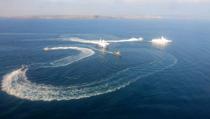 Ucraina acuză o blocadă în Marea Azov. Merkel încearcă să tempereze tensiunile