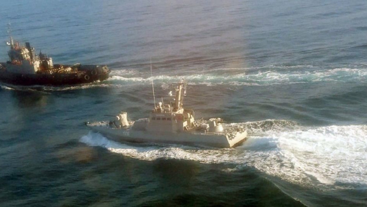 Conflict în Marea Neagră. Rusia a deschis focul și a capturat 3 nave ucrainene. Consiliu de război