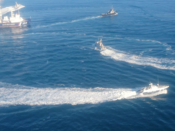 Rusia a încercat să blocheze flotila ucraineană