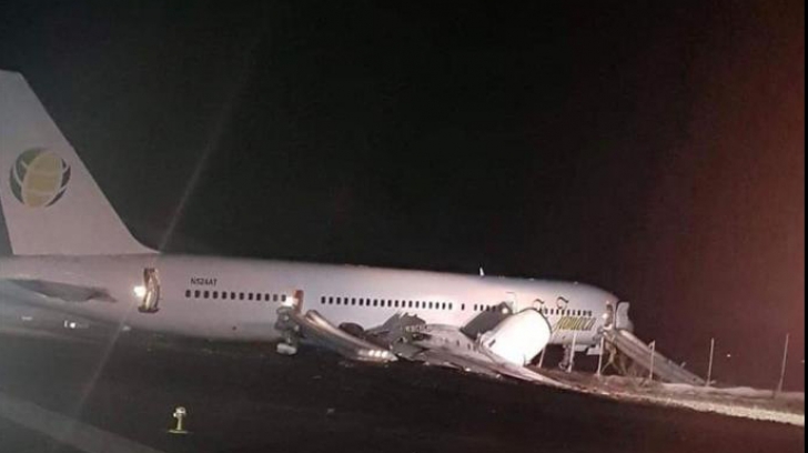 Un avion a aterizat de urgenţă! Mai multe persoane au fost rănite în urma impactului 