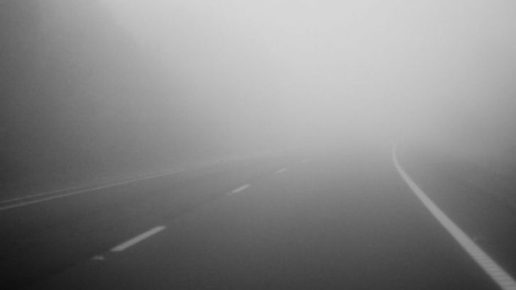 Cod galben de ceaţă densă în Bucureşti