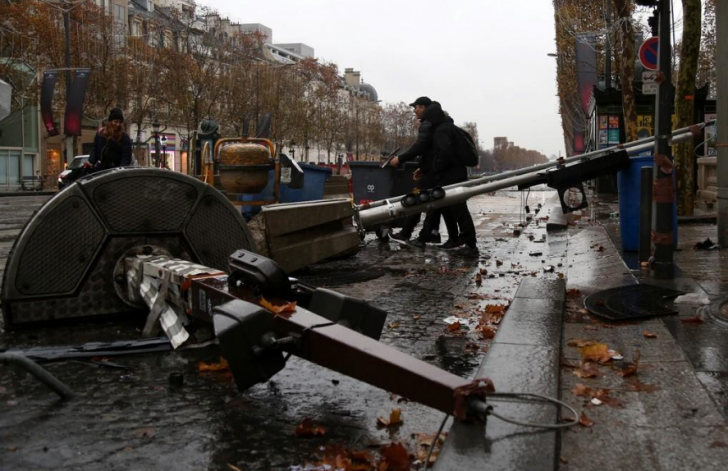Brand de lux, gaură de 1 milion de euro după protestele din Paris