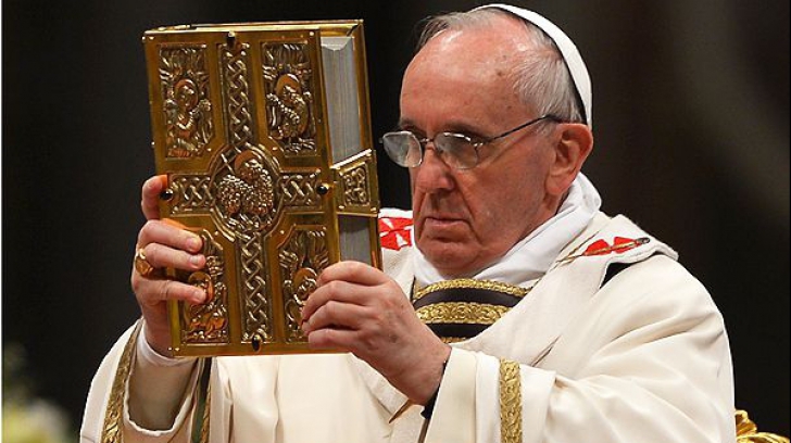 Paşte catolic 2019. Procesiunea condusă de papa Francisc în Vinerea Mare