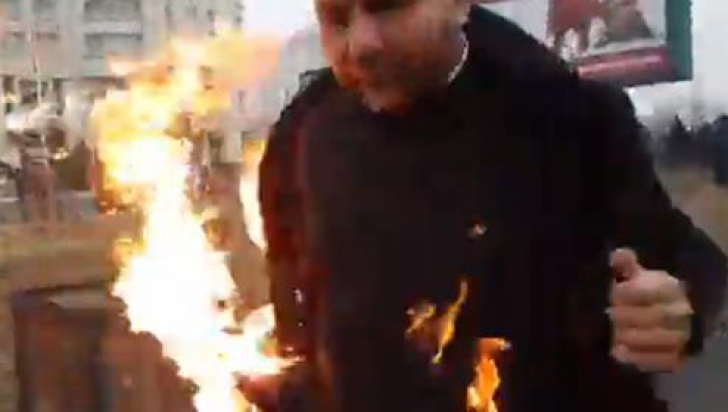 Preotul care și-a dat foc în timpul sfințirii Catedralei Mântuirii Neamului explică gestul 