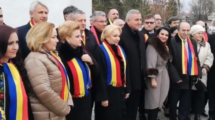 Teodorovici nu a auzit scandările anti-guvern de la Alba Iulia