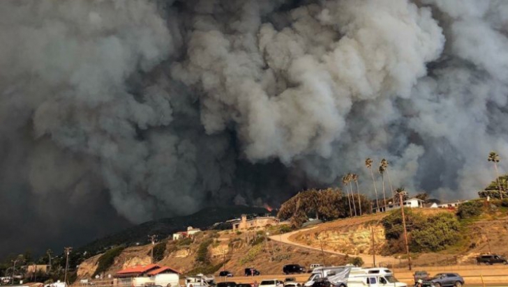Cel puţin 42 de persoane au murit în incendiul devastator care a distrus un oraş din California