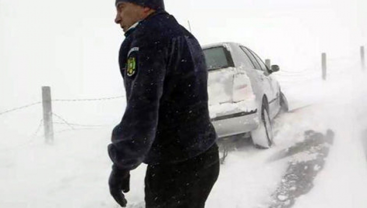 Poliţia şi jandarmeria pregătite să intervină! Condiţii METEO extreme în România 