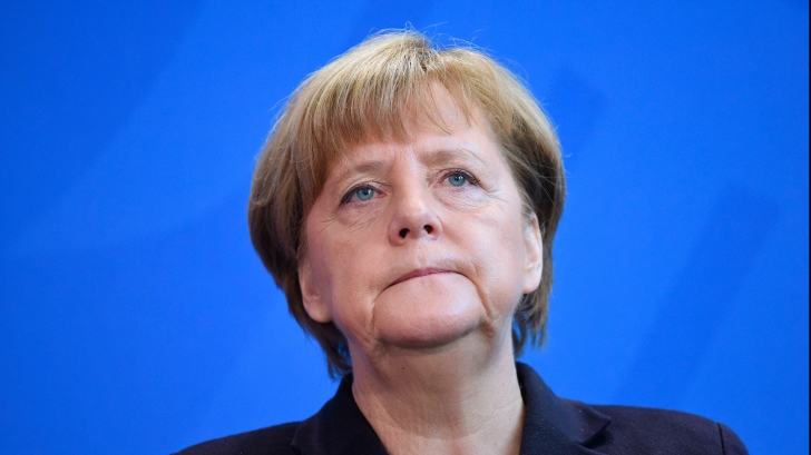 Angela Merkel face apel la înfiinţarea unei armate a Uniunii Europene