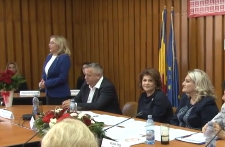 Mehedinţi: Omagiu, în absenţă, pentru conducătorii iubiţi ai PSD (video)