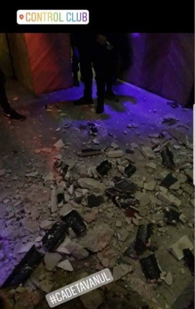 Incident la un club cunoscut din Bucureşti, au căzut bucăţi de tencuială