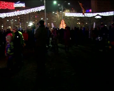 Proteste de 1 Decembrie. Mii de români au alcătuit un tricolor viu: „Centenar fără tâlhar”