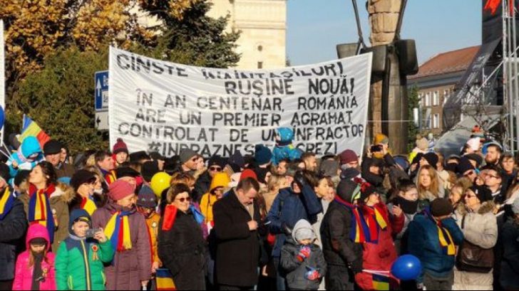 1 Decembrie | Incidente la Cluj! Oamenii au întors spatele Jandarmeriei