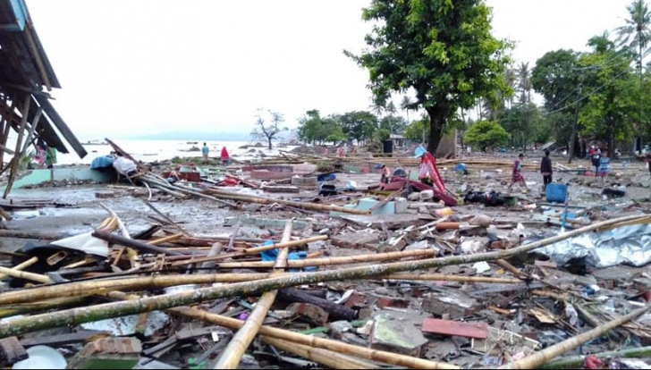Bilanţul tsunamiului care a lovit Indonezia a crescut la 429 de morţi