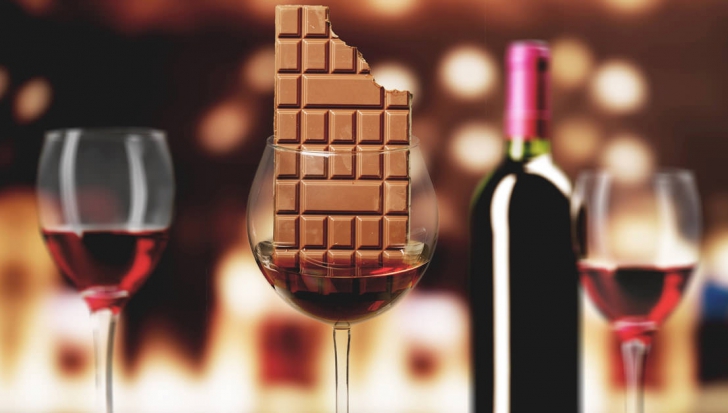 O dietă mai puțin obișnuită: ciocolată și vin