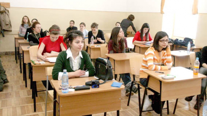 Noi surprize pentru elevi, de la ministrul Andronescu
