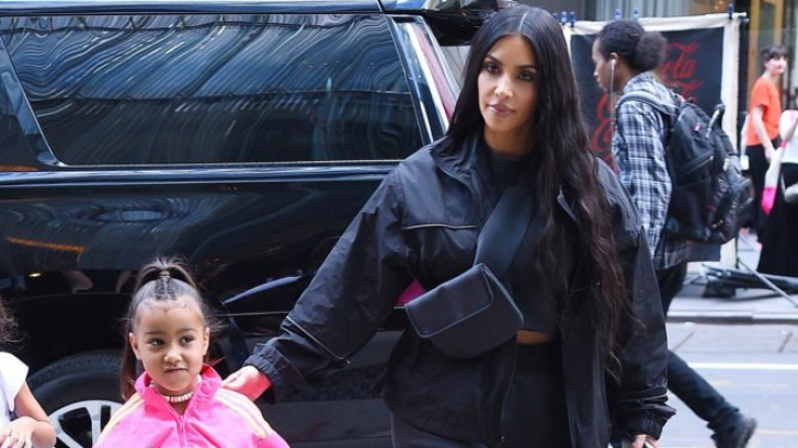 Kim Kardashian are două reguli de make-up pentru fiica sa