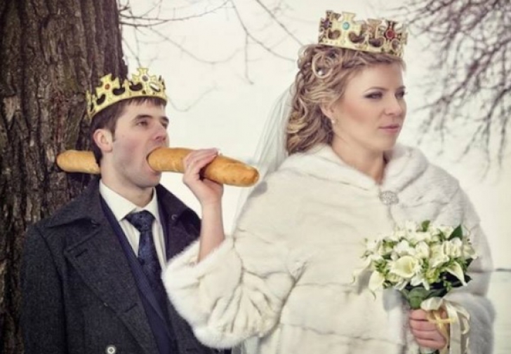 Cele mai NEBUNE poze de la nunţi. Spectacol halucinant, made in RUSIA. Ce-o fi fost în capul lor?