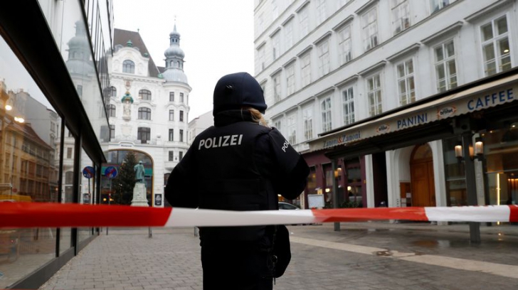 ALERTĂ la Viena. Un bărbat a deschis focul într-un restaurant. Cel puțin o persoană a murit 
