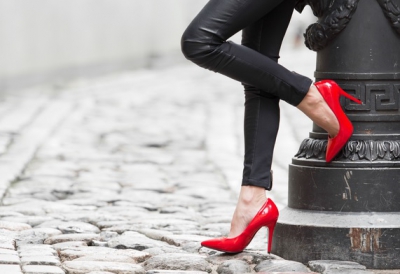 Aventura unui student cu o prostituată de lux, un coșmar! T&acirc;nărul, salvat de părinţi