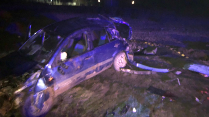 Tragedie în Constanţa: Șofer mort după ce a intrat cu mașina într-un copac