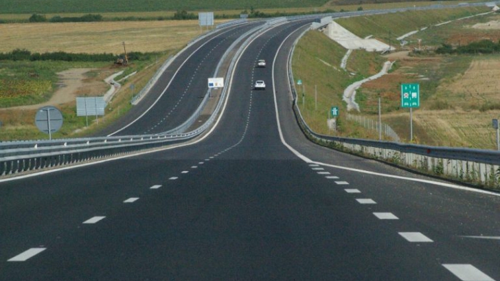 Şofer străin prins conducând cu 226 km/h pe Autostrada A3