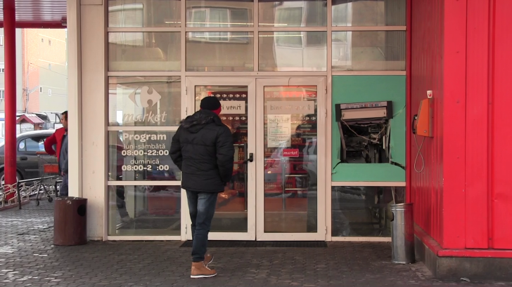 FOTO+VIDEO Jaf ca în filme la un bancomat din Arad