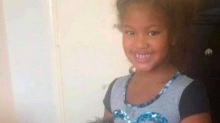Fetiţă de 7 ani, împuşcată mortal după ce a fost confundată cu un gangster