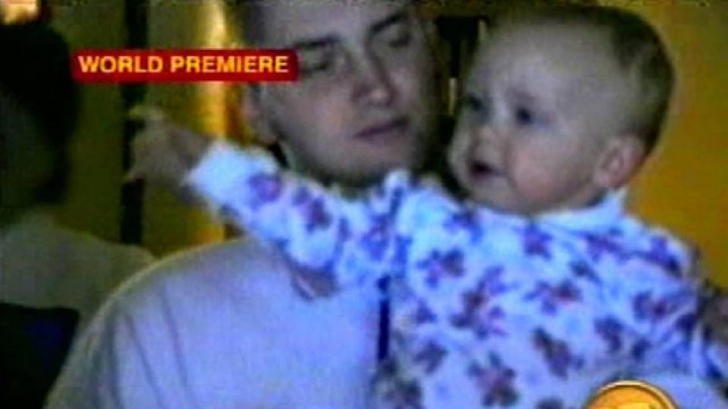 Fiica lui Eminem arată trăsnet la 23 de ani! A pozat în costum de baie  FOTO 