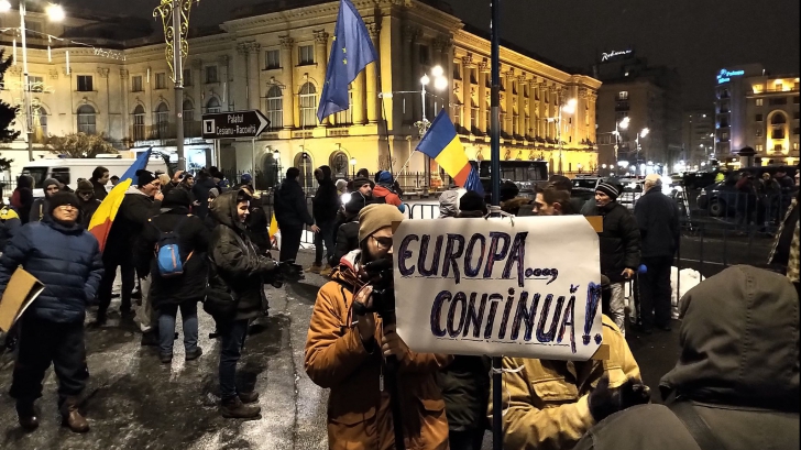 Protest anti-PSD în fața Ateneului Român: "Vrem Europa, nu dictatură"