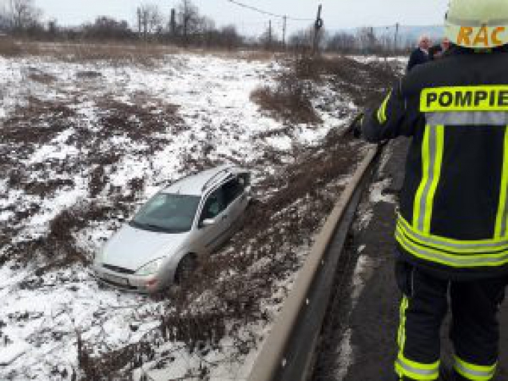 Microbuz cu pasageri, implicat într-un accident în lanț, în Hunedoara. 5 mașini, făcute praf / Foto: realitateadehunedoara.net