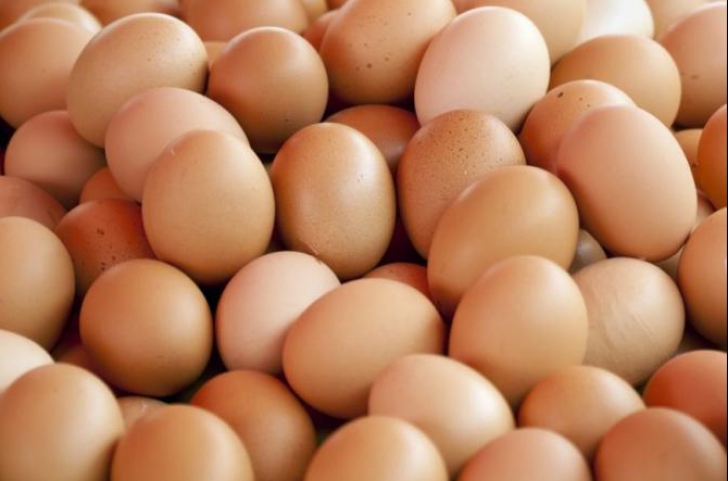 Încă 300.000 de ouă tratate cu o substanţă periculoasă, în magazinele din România 