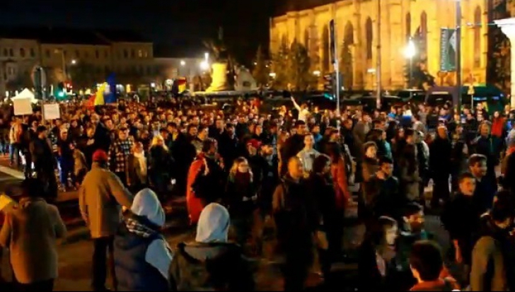 Proteste și In țară Sute De Oameni Au Ieșit In Stradă La Cluj