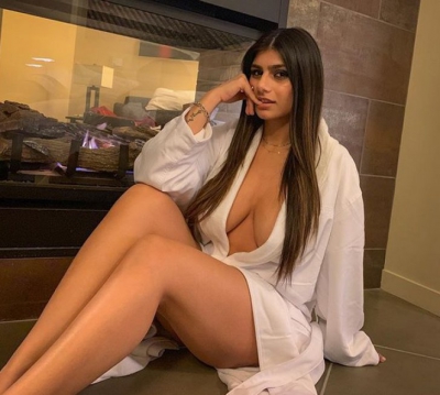 Actrița XXX Mia Khalifa șochează din nou. Și-a operat sânii, dar nu s-a oprit aici! Cum arată acum