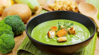 Rețeta zilei: Supă cremă de broccoli şi cartofi