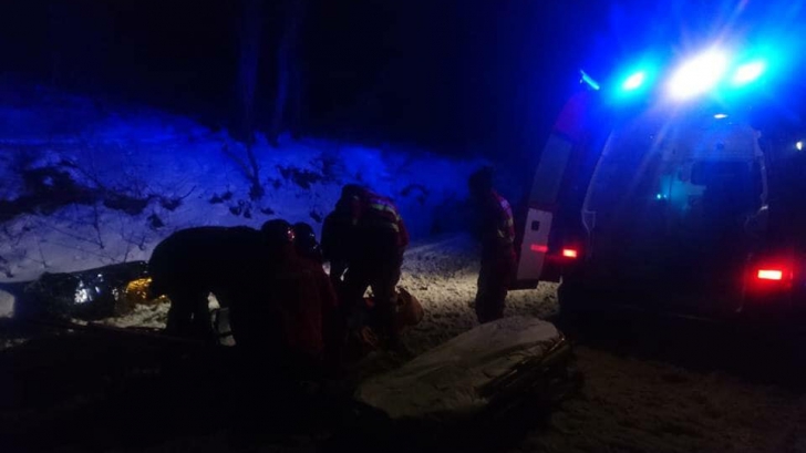 Turişti surprinşi de avalansă în Munţii Călimani. Două persoane au fost salvate, una a murit
