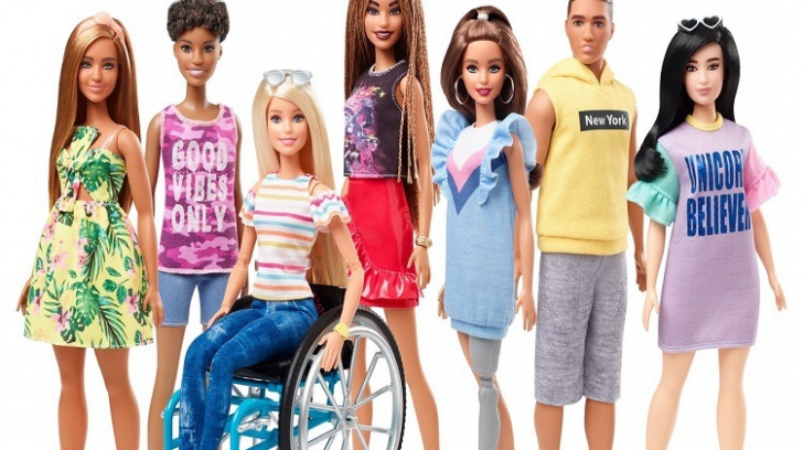 Barbie vine cu veşti triste: va avea proteză de picior